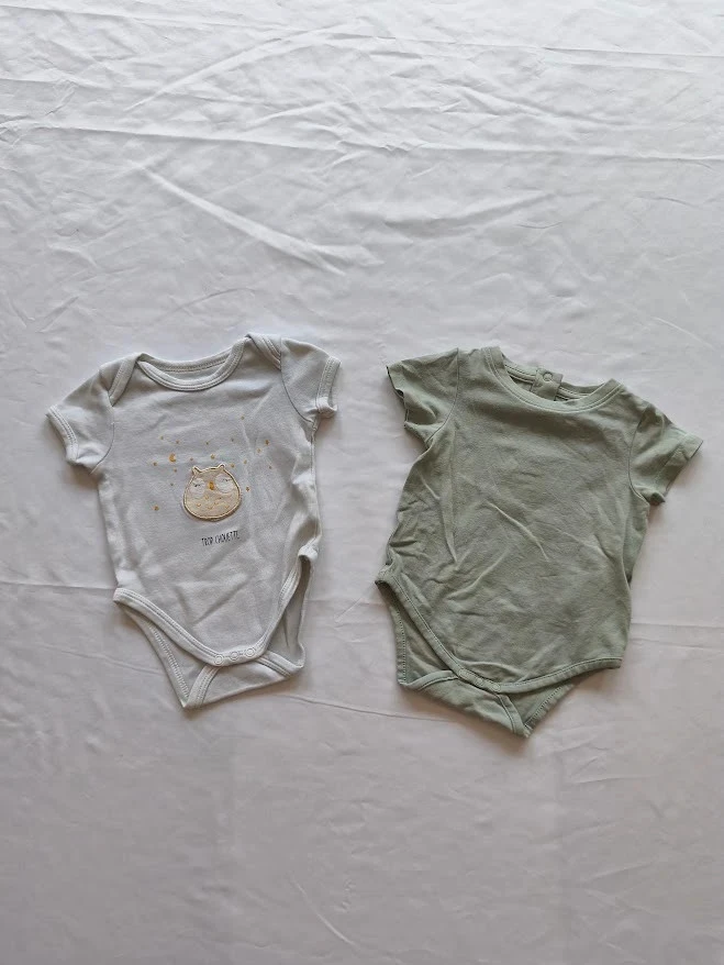 Lot de 2 bodies Vertbaudet 3 mois manches courtes blanc et vert d'eau